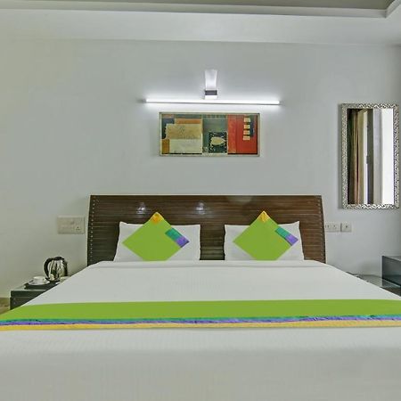 Dreamz Hospitality Gurgaon Hotel ภายนอก รูปภาพ