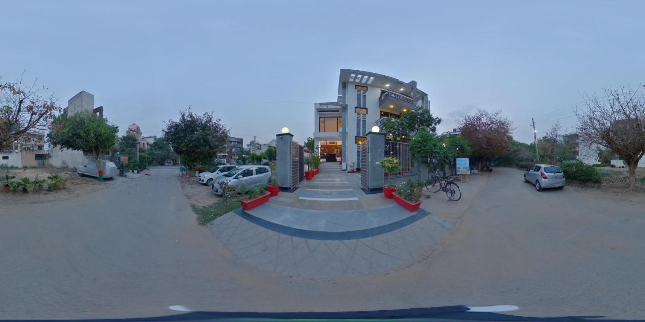 Dreamz Hospitality Gurgaon Hotel ภายนอก รูปภาพ