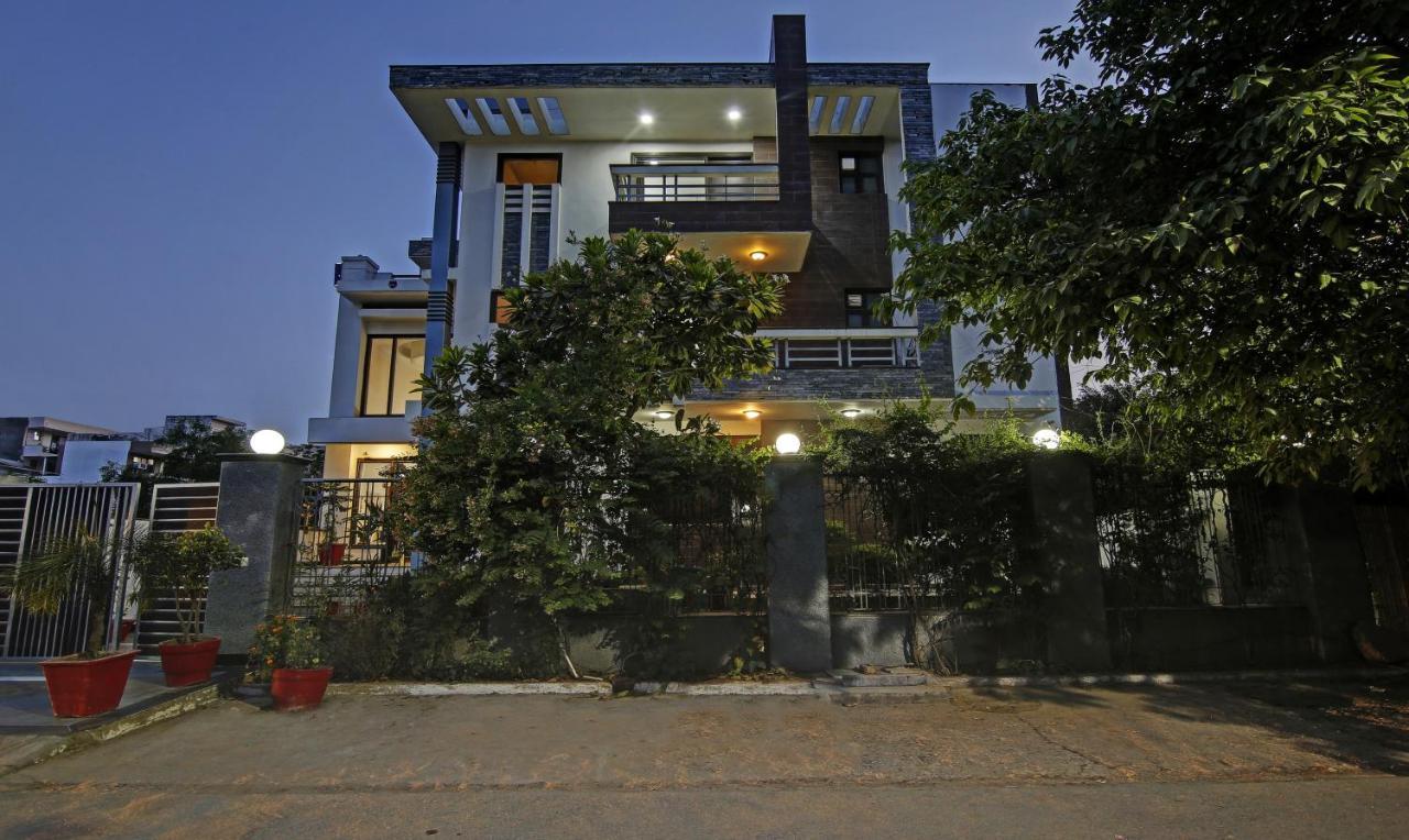 Dreamz Hospitality Gurgaon Hotel ภายนอก รูปภาพ