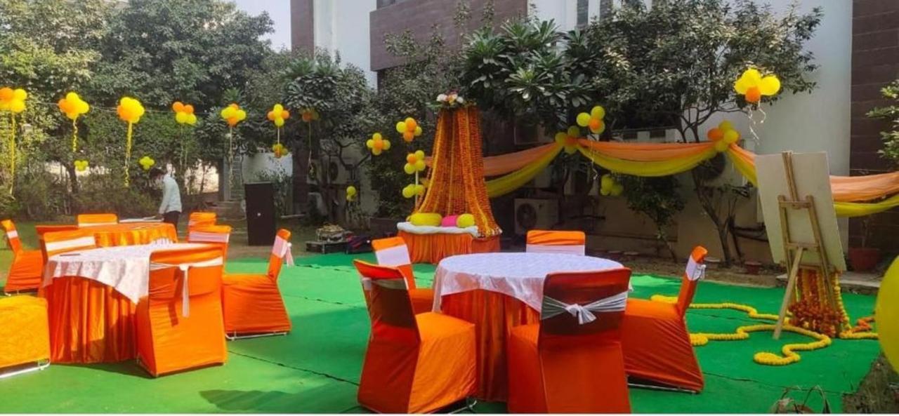 Dreamz Hospitality Gurgaon Hotel ภายนอก รูปภาพ